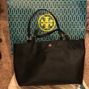 Tory Burch York Buckle Tote Large (authentic)